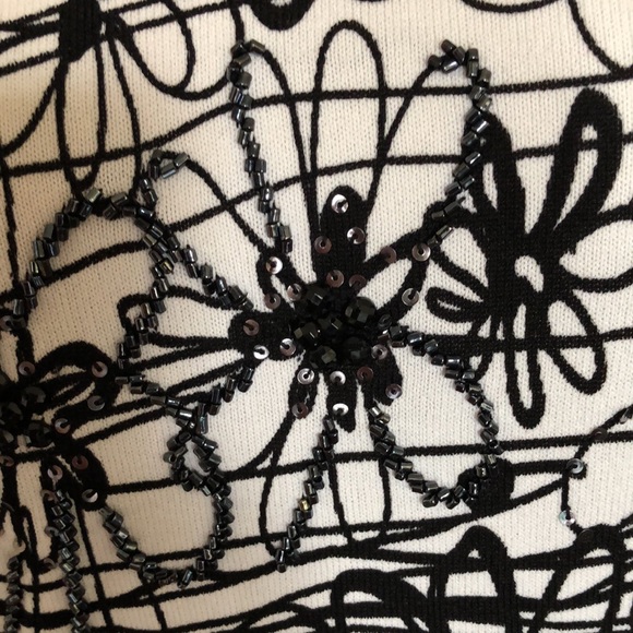 Brand new top - Picture 4 of 4